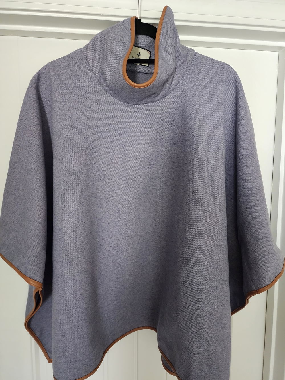 Tuckernuck Heather Blue Poncho with Tan Trim (NWOT)